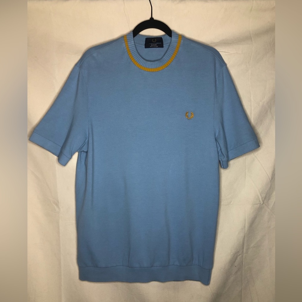 FRED PERRY Knit Crewneck Shirt Size Medium